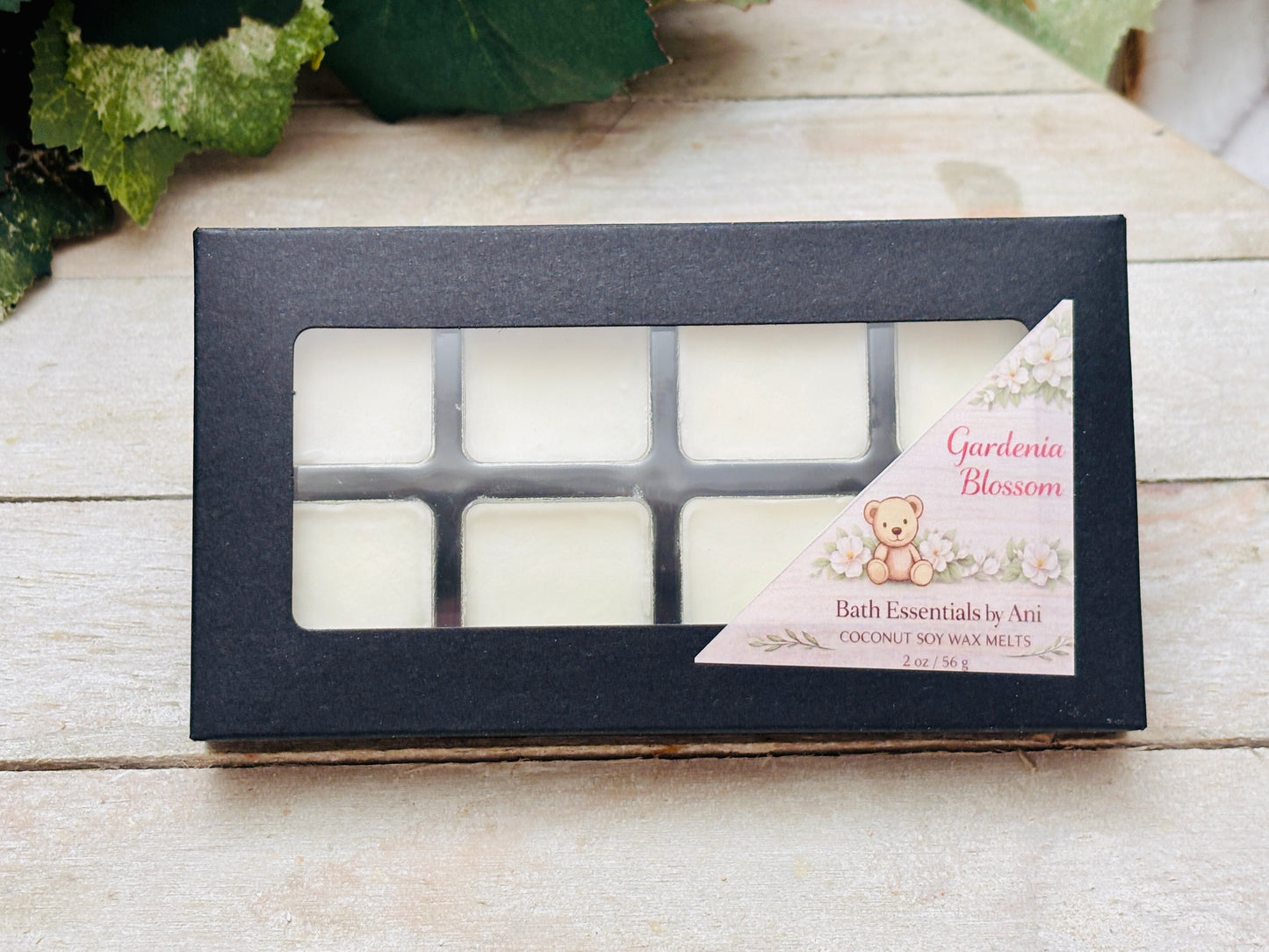 Boxed wax melt tray with white and cream squares, Gardenia Blossom label insert