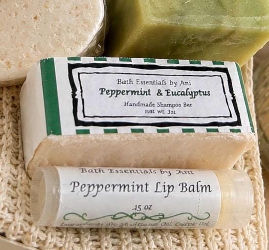 Peppermint & eucalyptus shampoo bar and peppermint lip balm in gift box